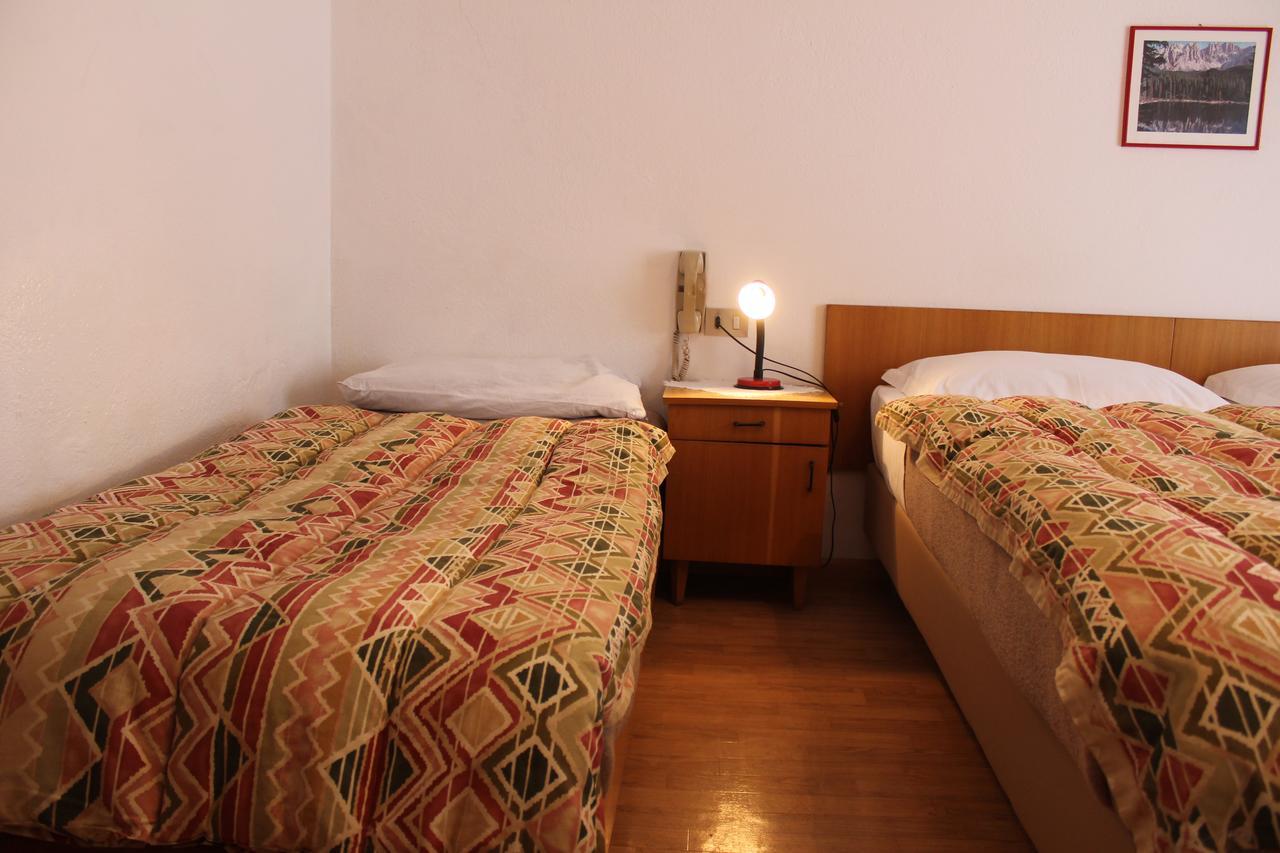 Garni Hirsch Otel Canazei Dış mekan fotoğraf
