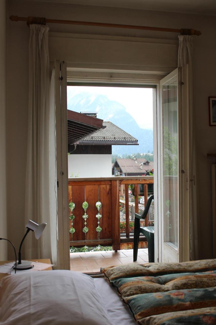Garni Hirsch Otel Canazei Dış mekan fotoğraf